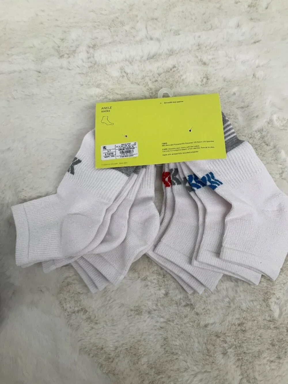 All in Motion Boys' Ankle Socks 6 pk size Large shoe size 3-7 White NEW